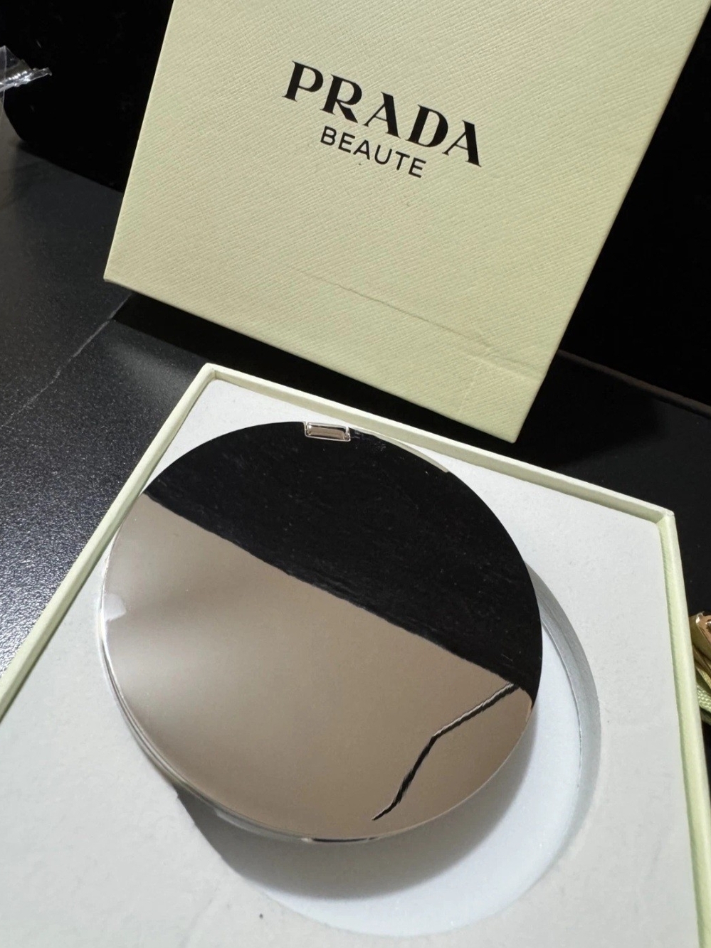 Prada GWP Beauty Silver Compact Mirror NIB - Picture 4 of 4